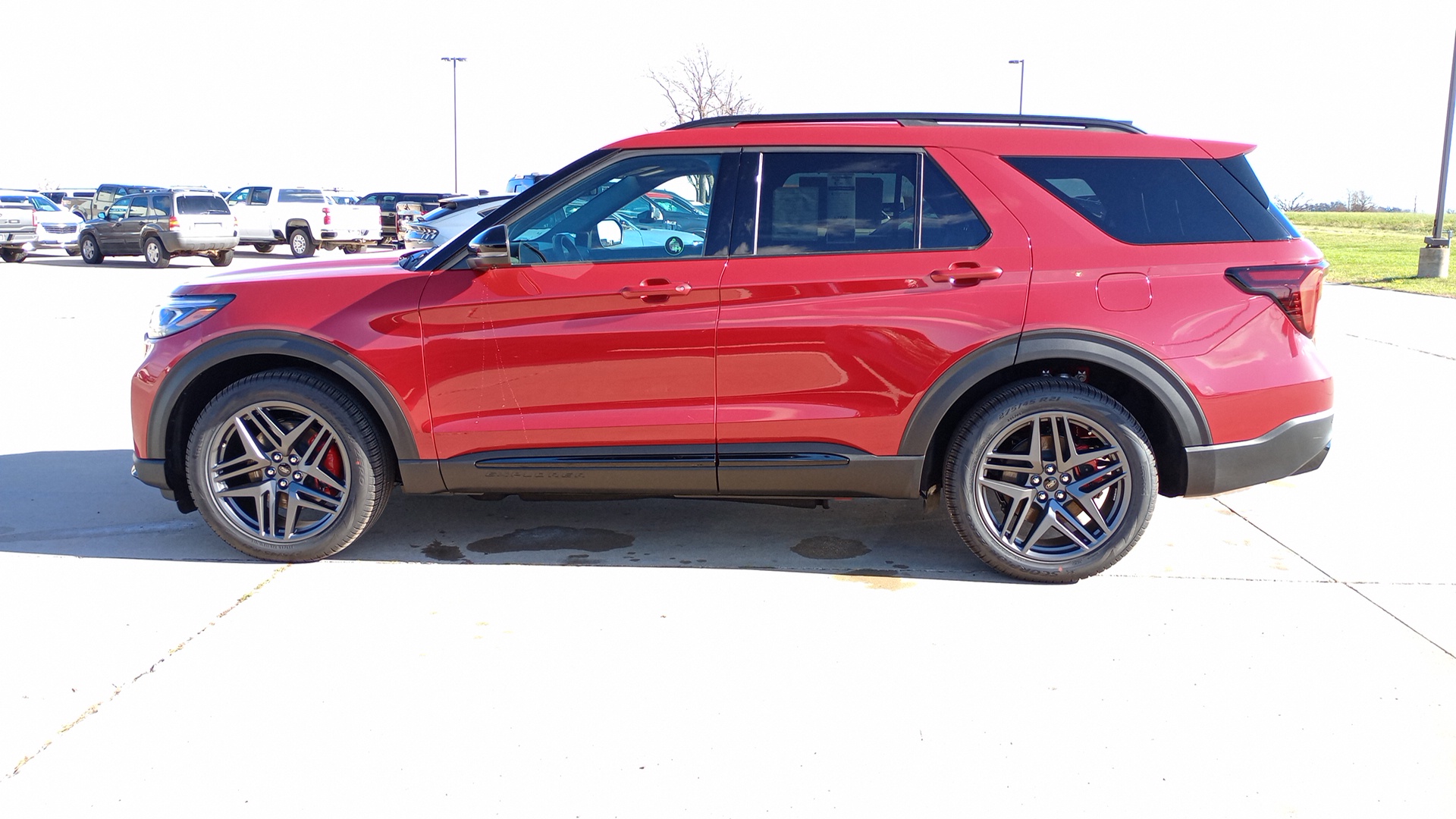 2025 Ford Explorer ST 6