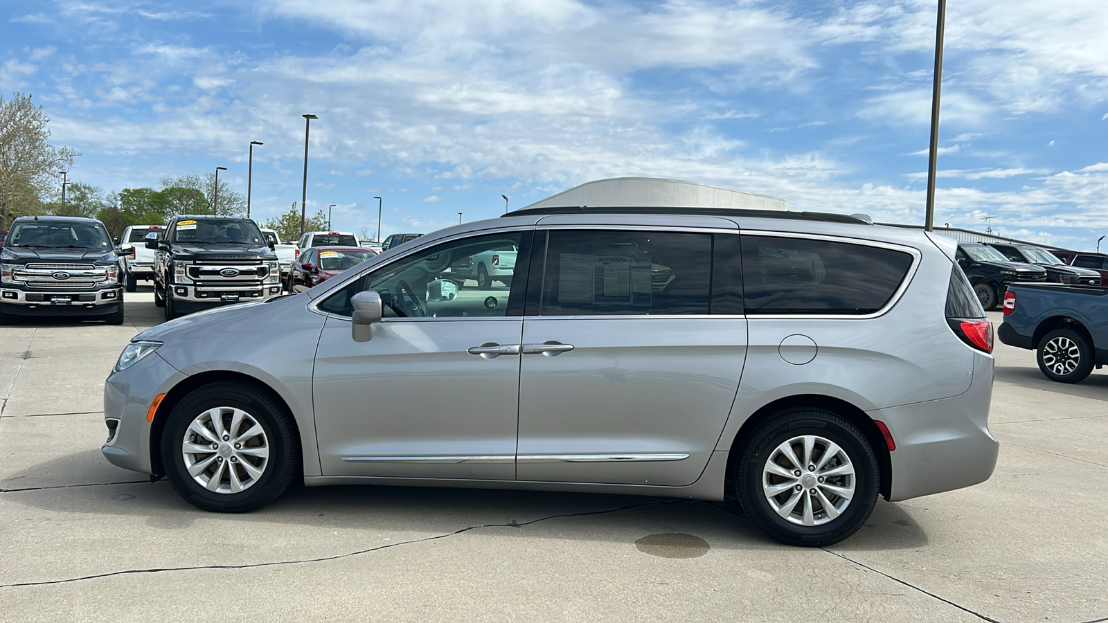 2017 Chrysler Pacifica Touring L 6