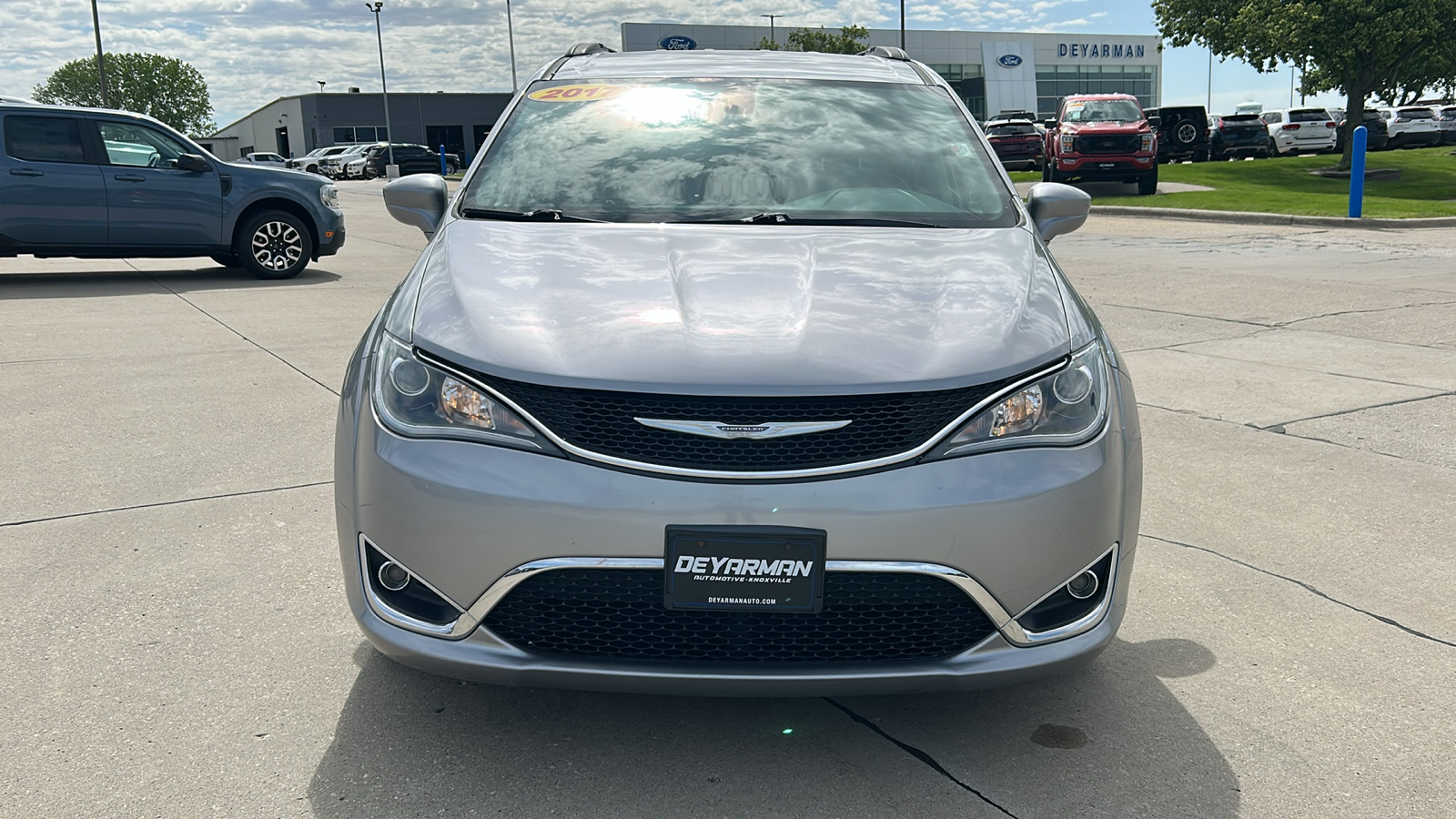 2017 Chrysler Pacifica Touring L 8