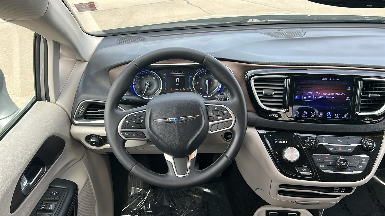 2017 Chrysler Pacifica Touring L 18