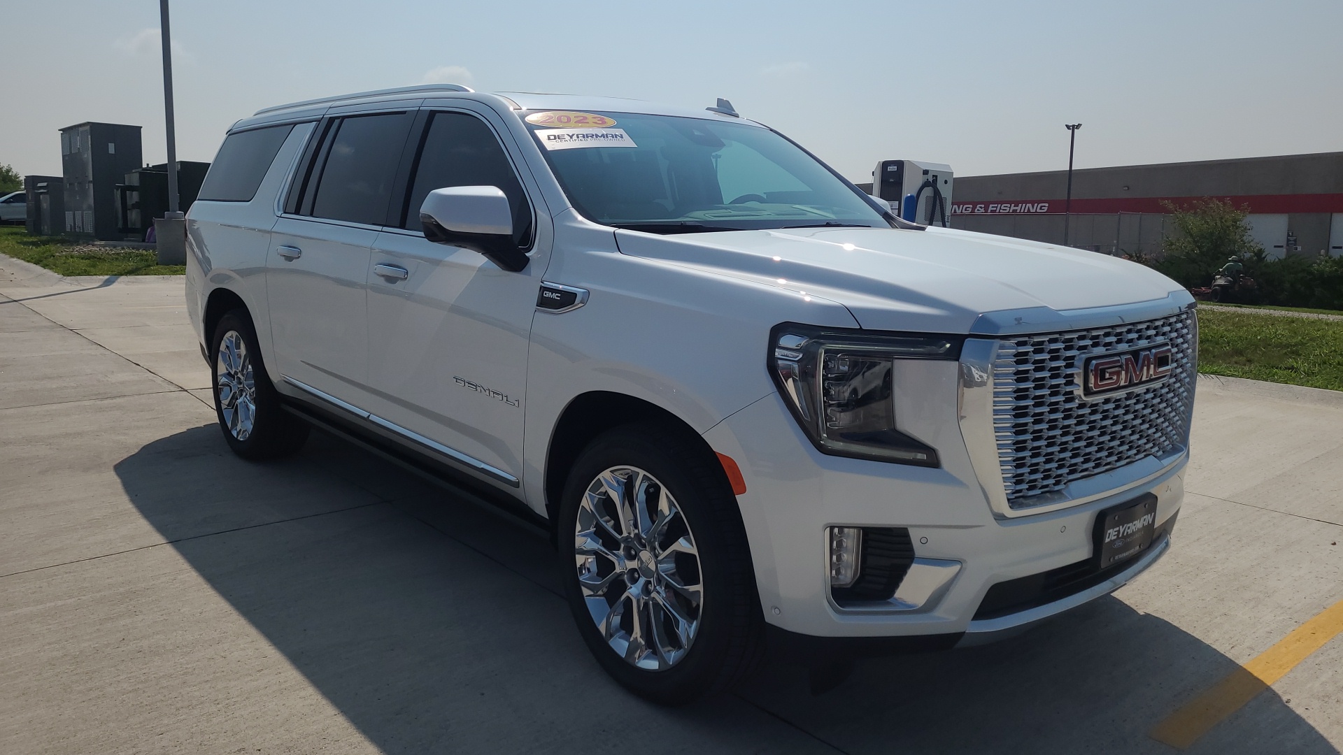 2023 GMC Yukon XL Denali 1