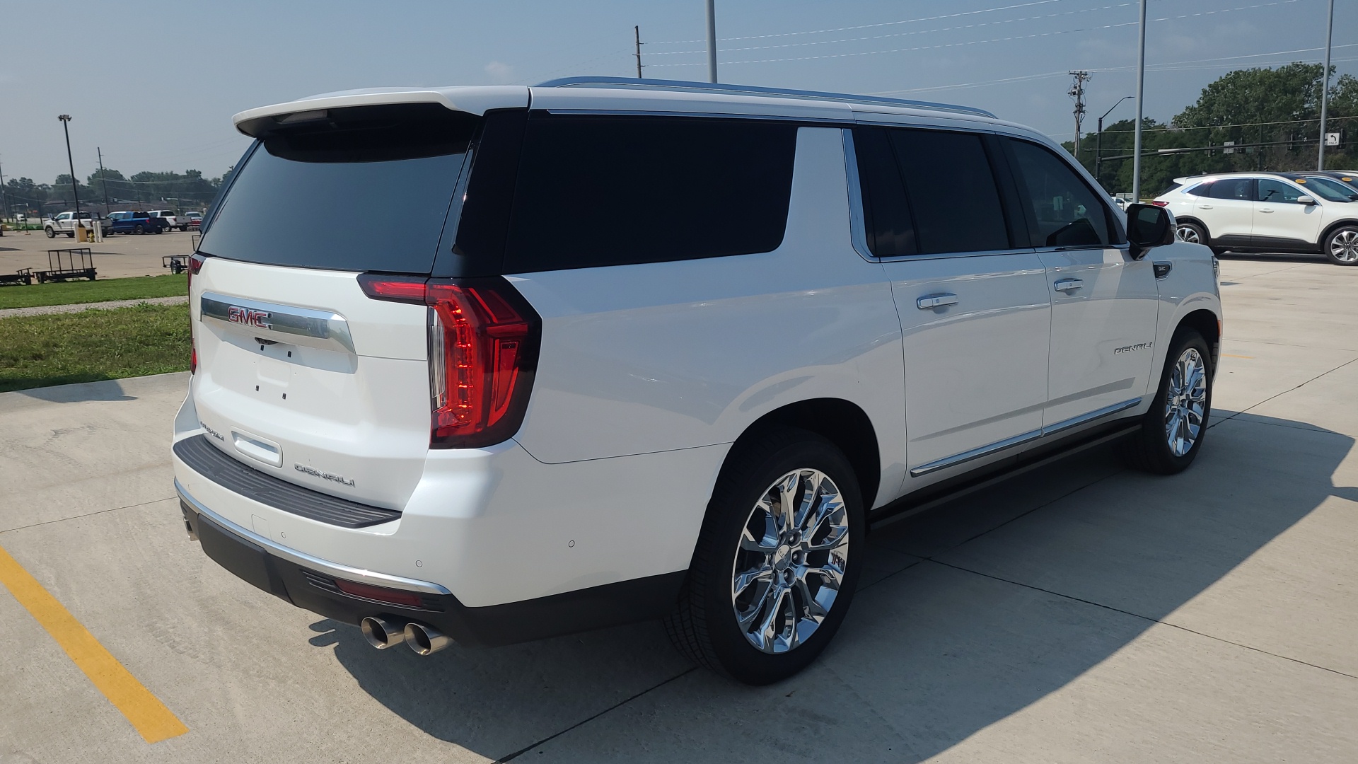 2023 GMC Yukon XL Denali 3