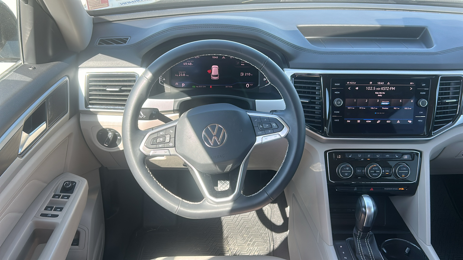 2023 Volkswagen Atlas 3.6L V6 SE w/Technology 25