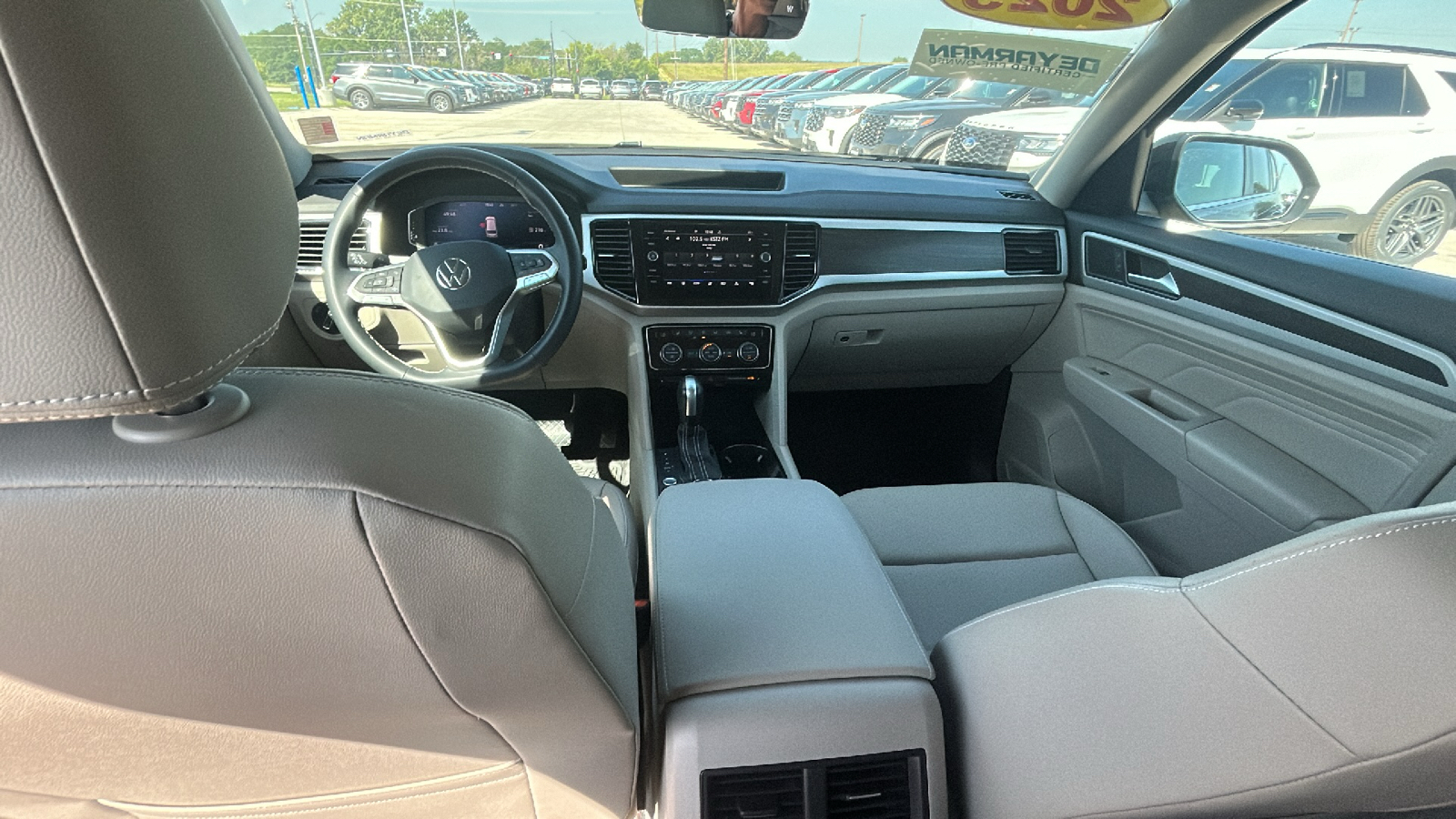 2023 Volkswagen Atlas 3.6L V6 SE w/Technology 27