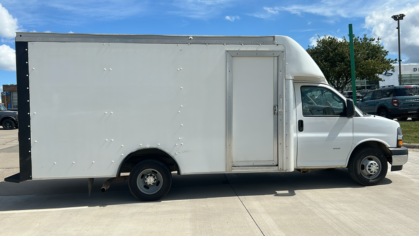 2022 Chevrolet Express 3500 Work Van 2