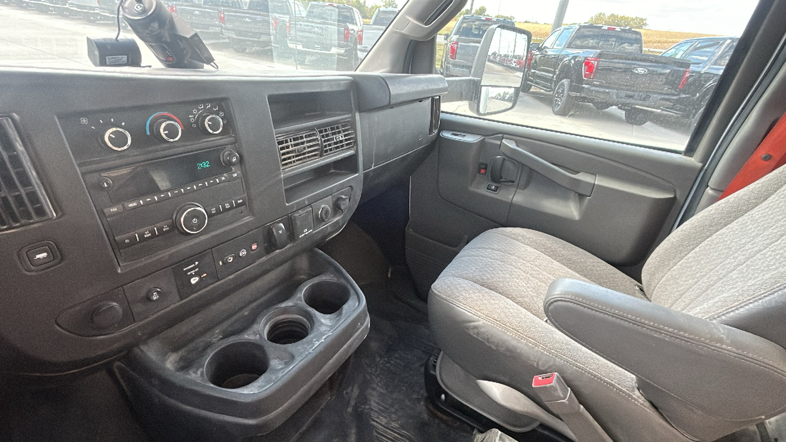 2022 Chevrolet Express 3500 Work Van 31