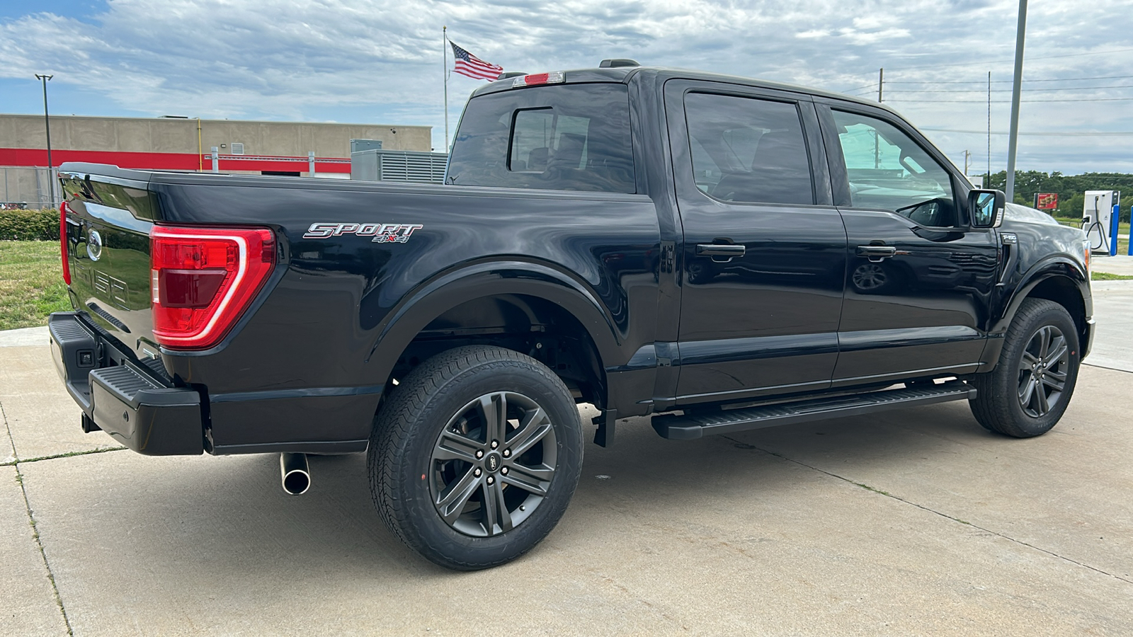 2023 Ford F-150 XLT 3