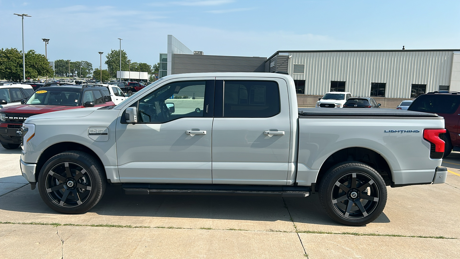 2023 Ford F-150 Lightning Platinum 6