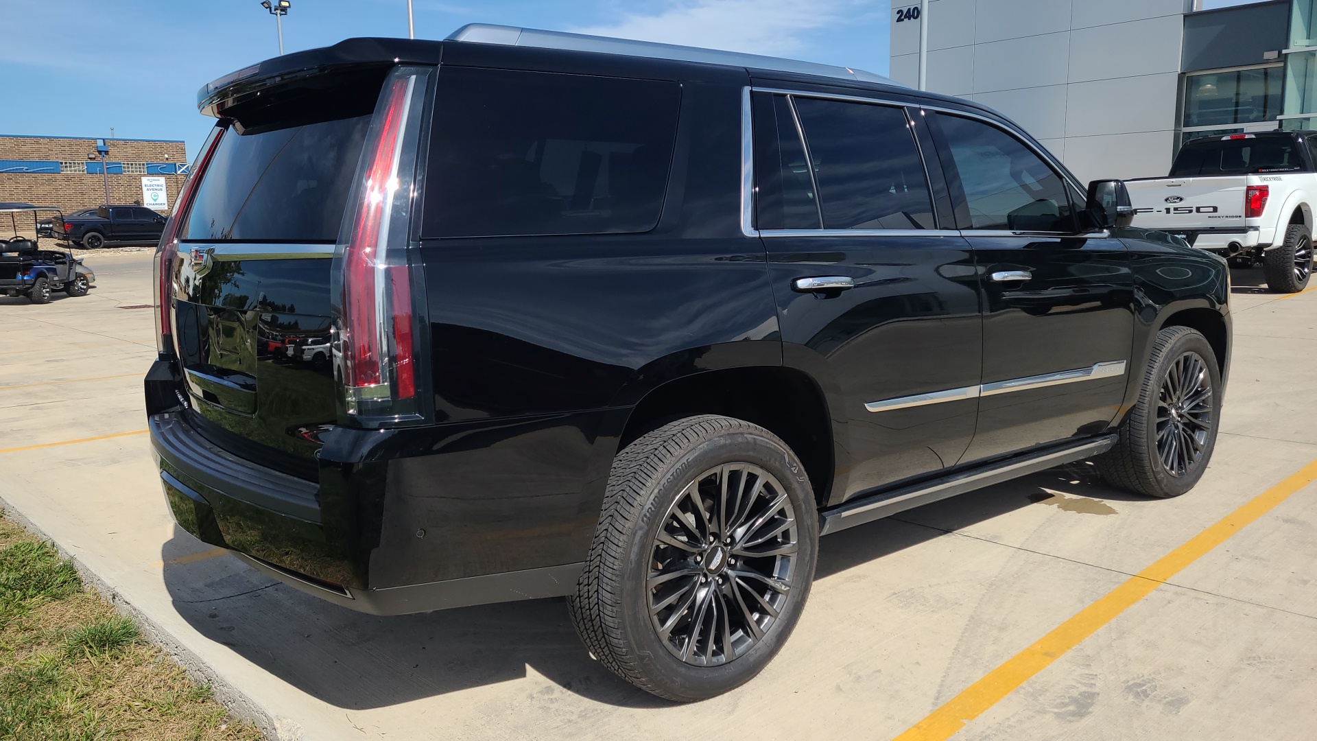 2018 Cadillac Escalade Platinum Edition 3