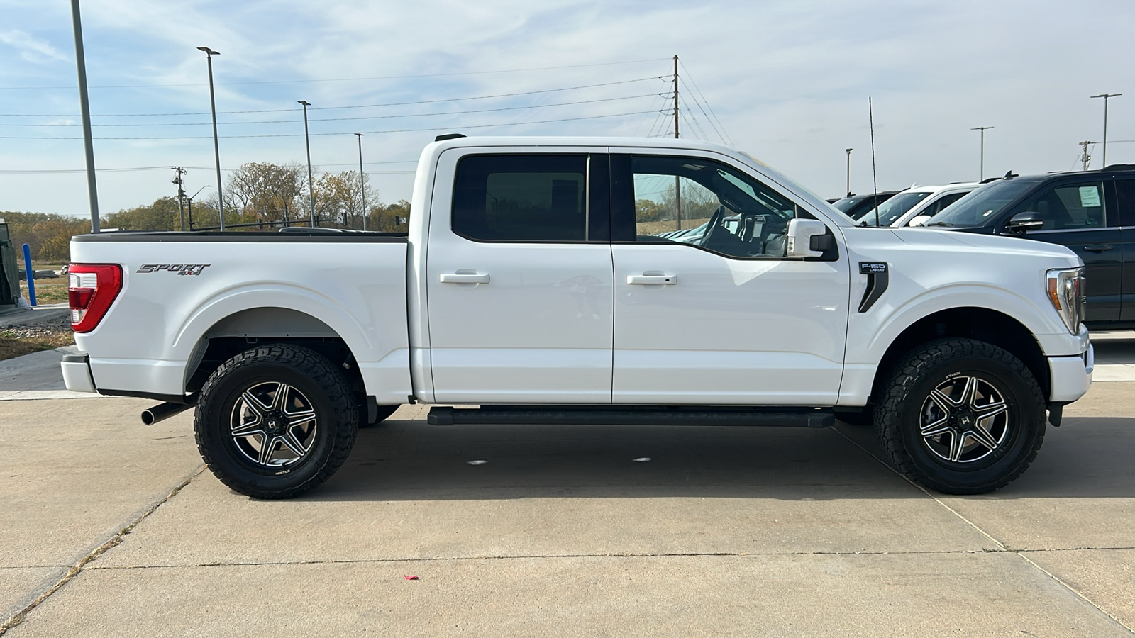 2023 Ford F-150 Lariat 2