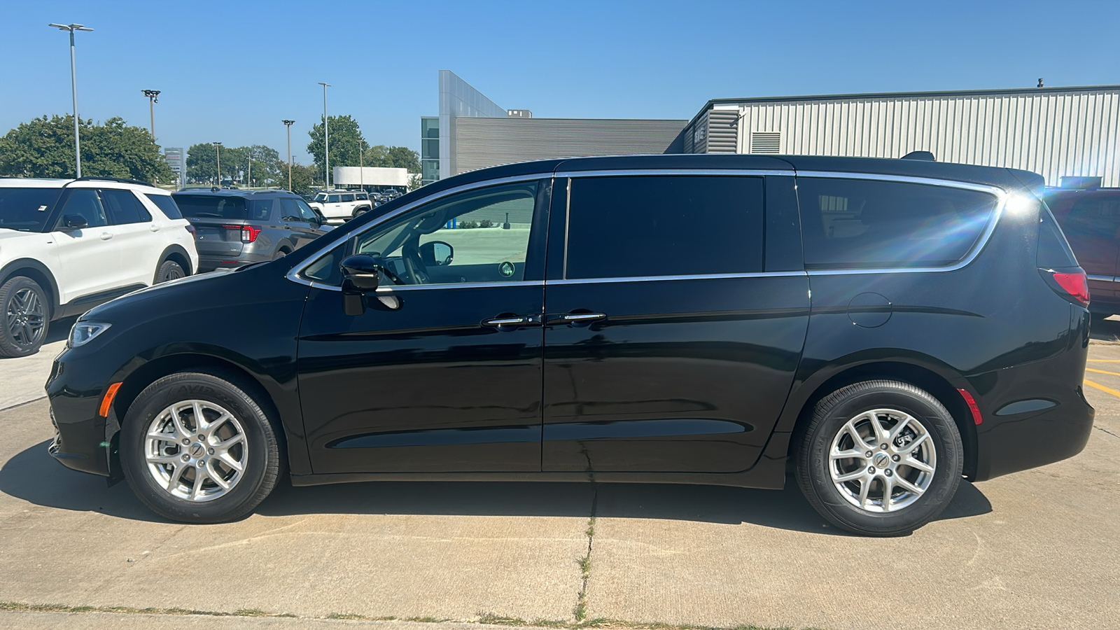 2024 Chrysler Pacifica Touring L 6