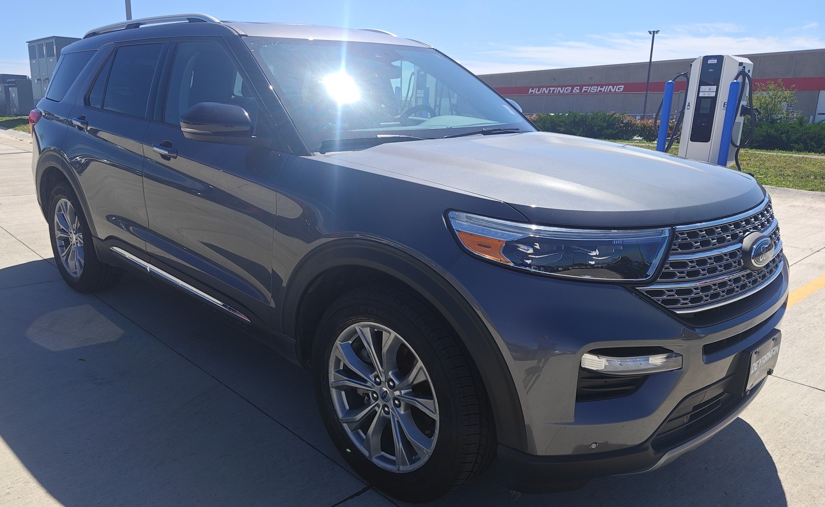 2021 Ford Explorer Limited 1