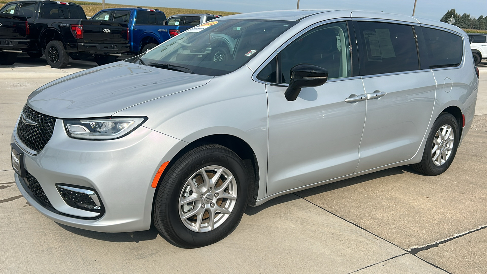 2024 Chrysler Pacifica Touring L 7