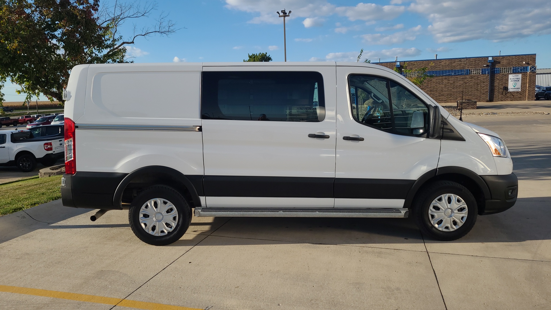 2022 Ford Transit-250 Base 2