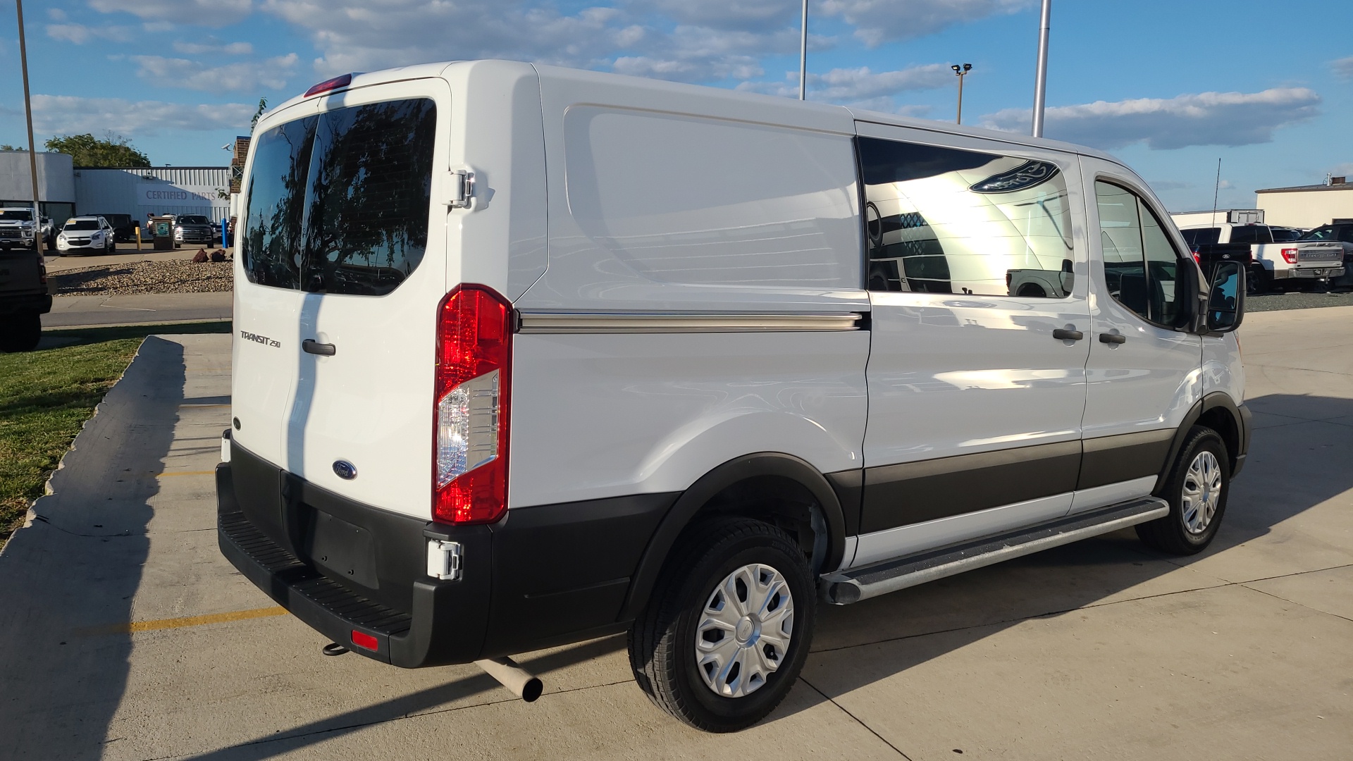 2022 Ford Transit-250 Base 3