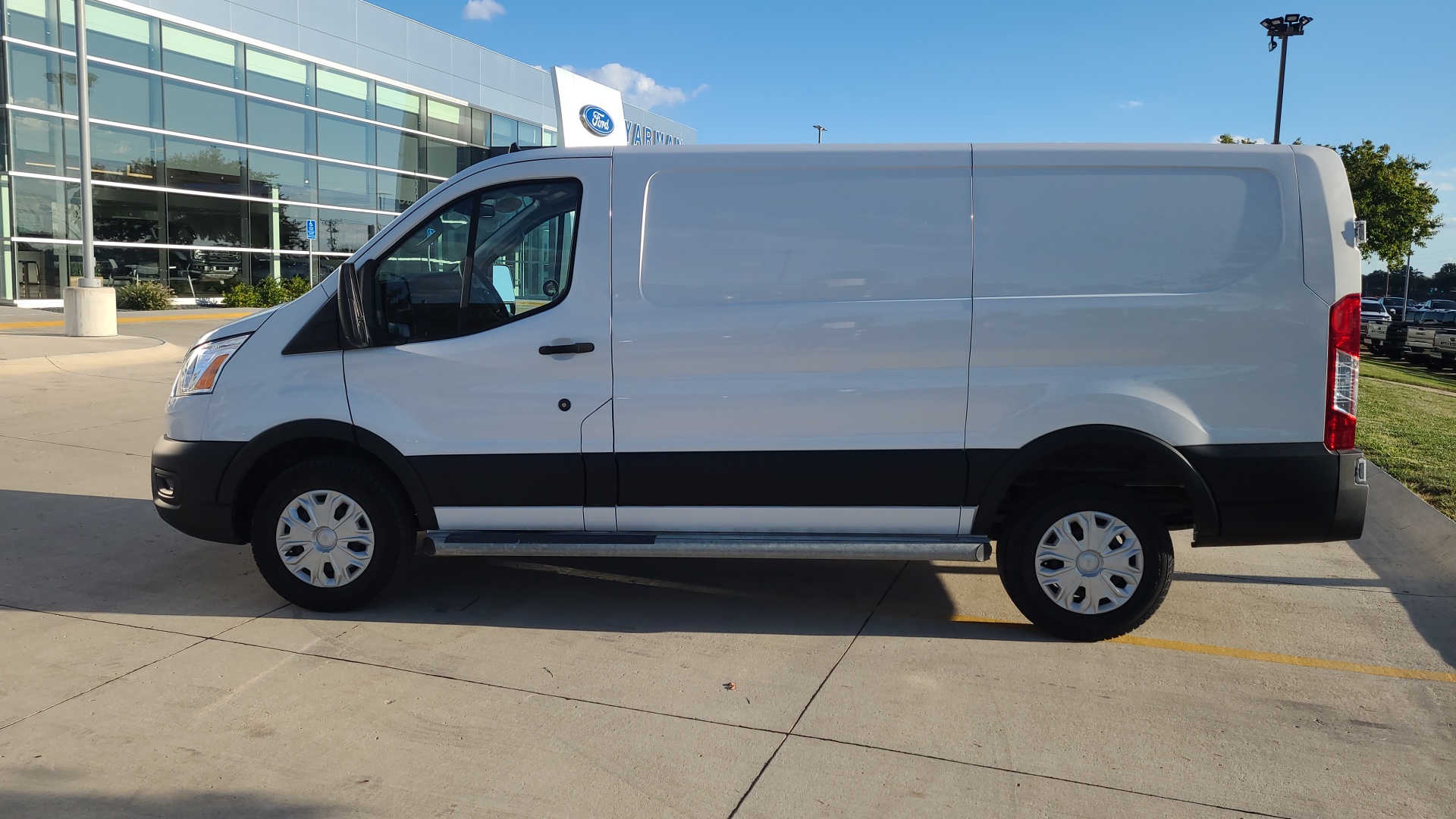 2022 Ford Transit-250 Base 6