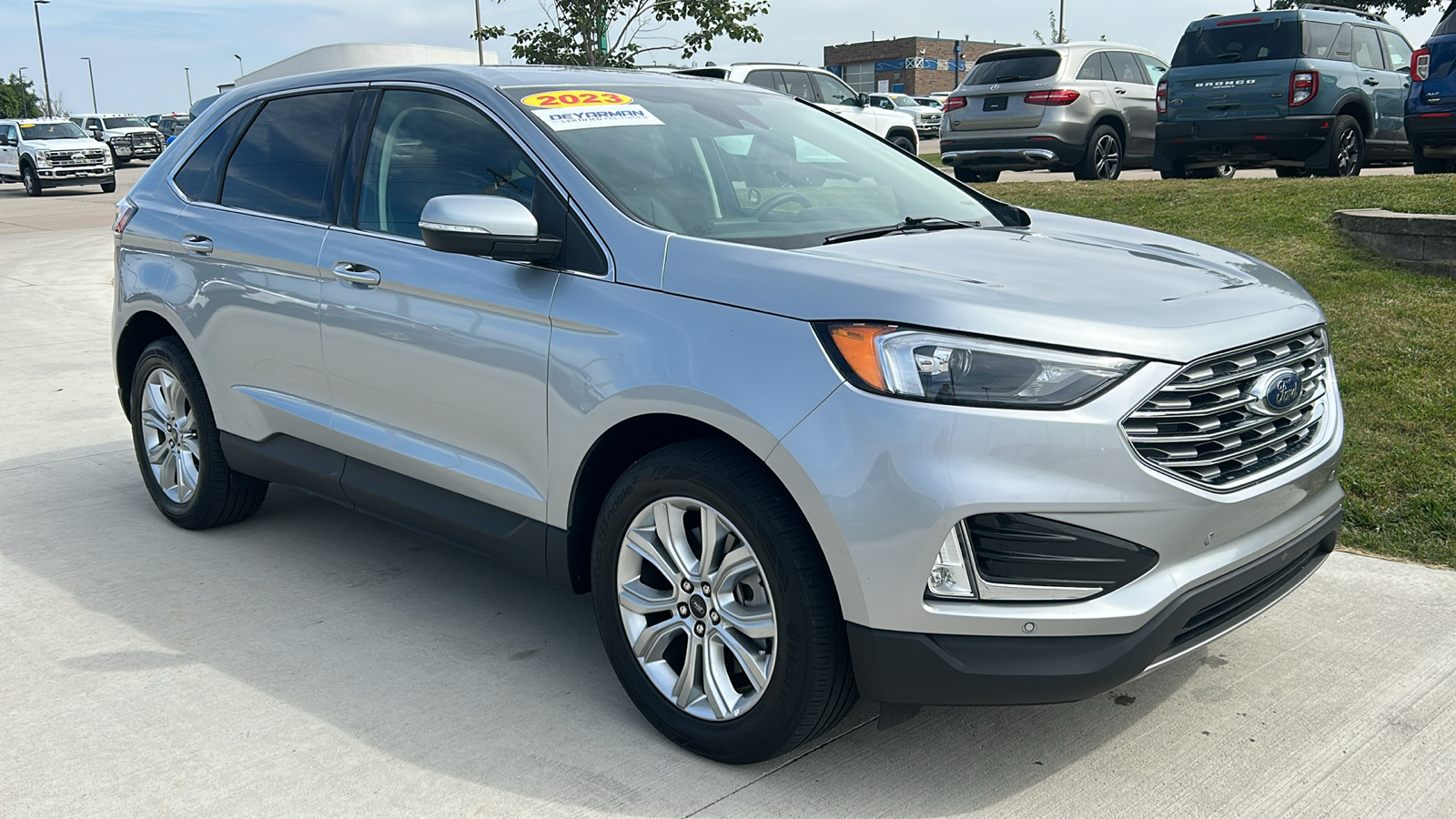 2023 Ford Edge Titanium 1