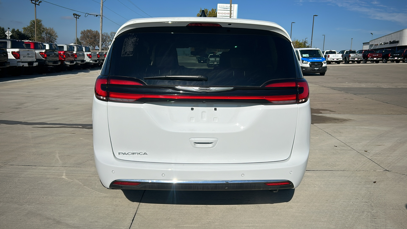 2024 Chrysler Pacifica Touring L 4