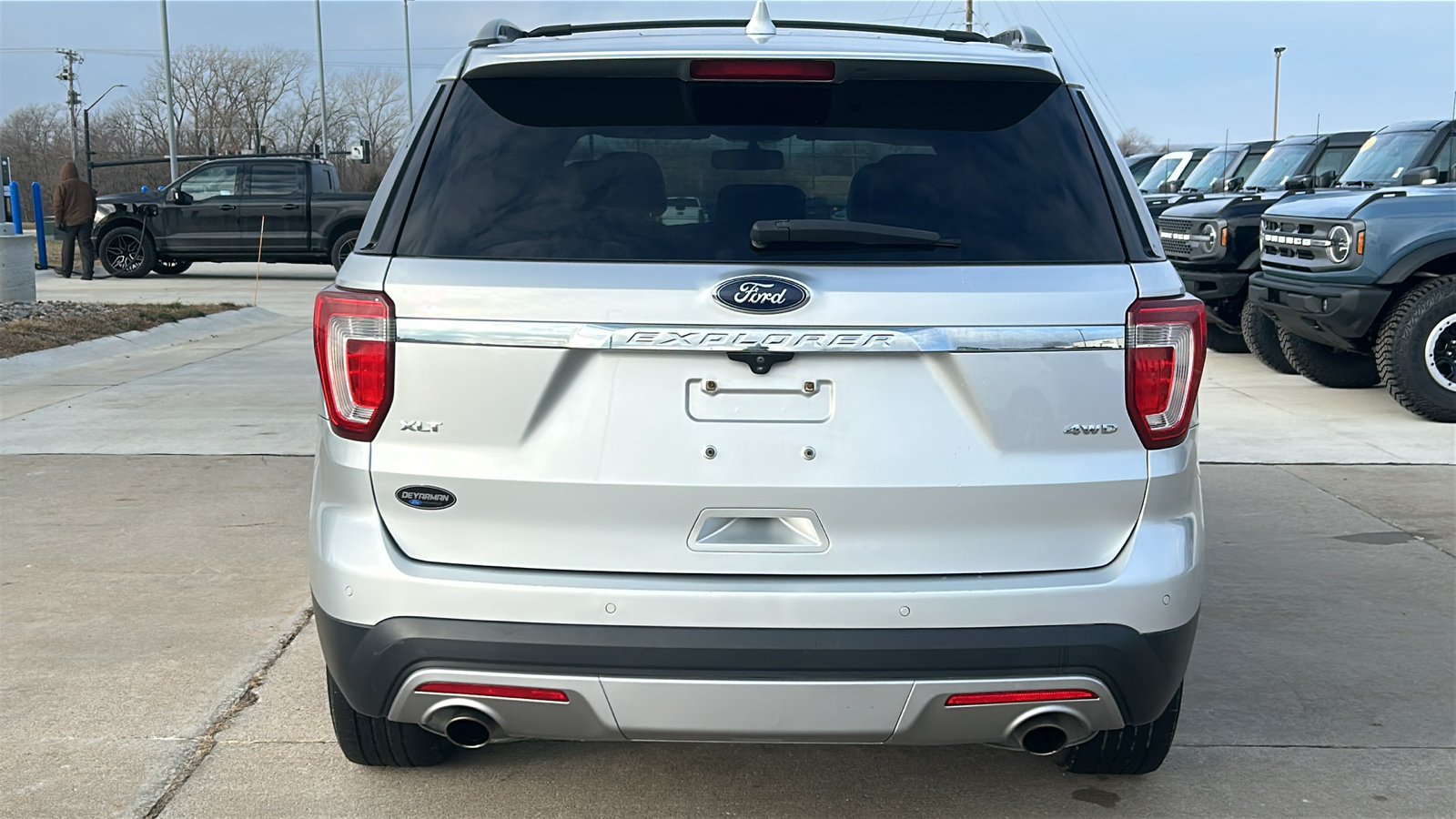 2017 Ford Explorer XLT 4