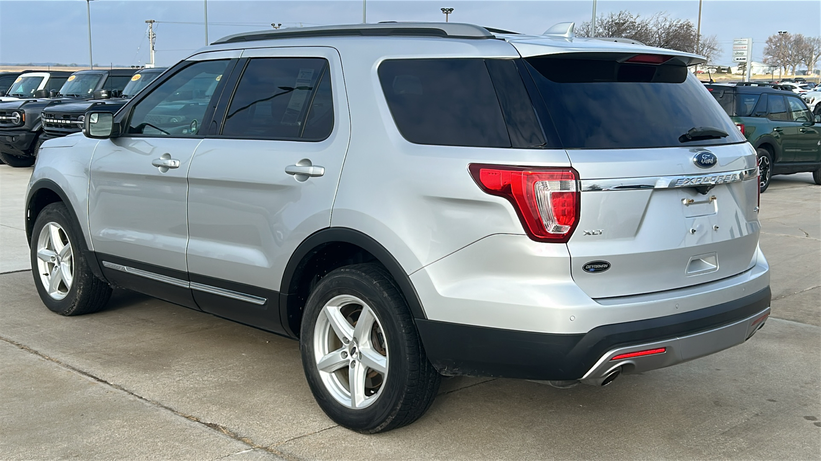 2017 Ford Explorer XLT 5