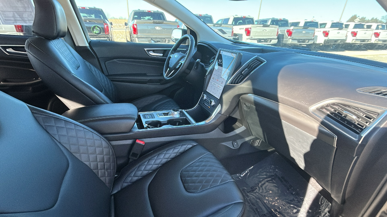 2024 Ford Edge Titanium 23