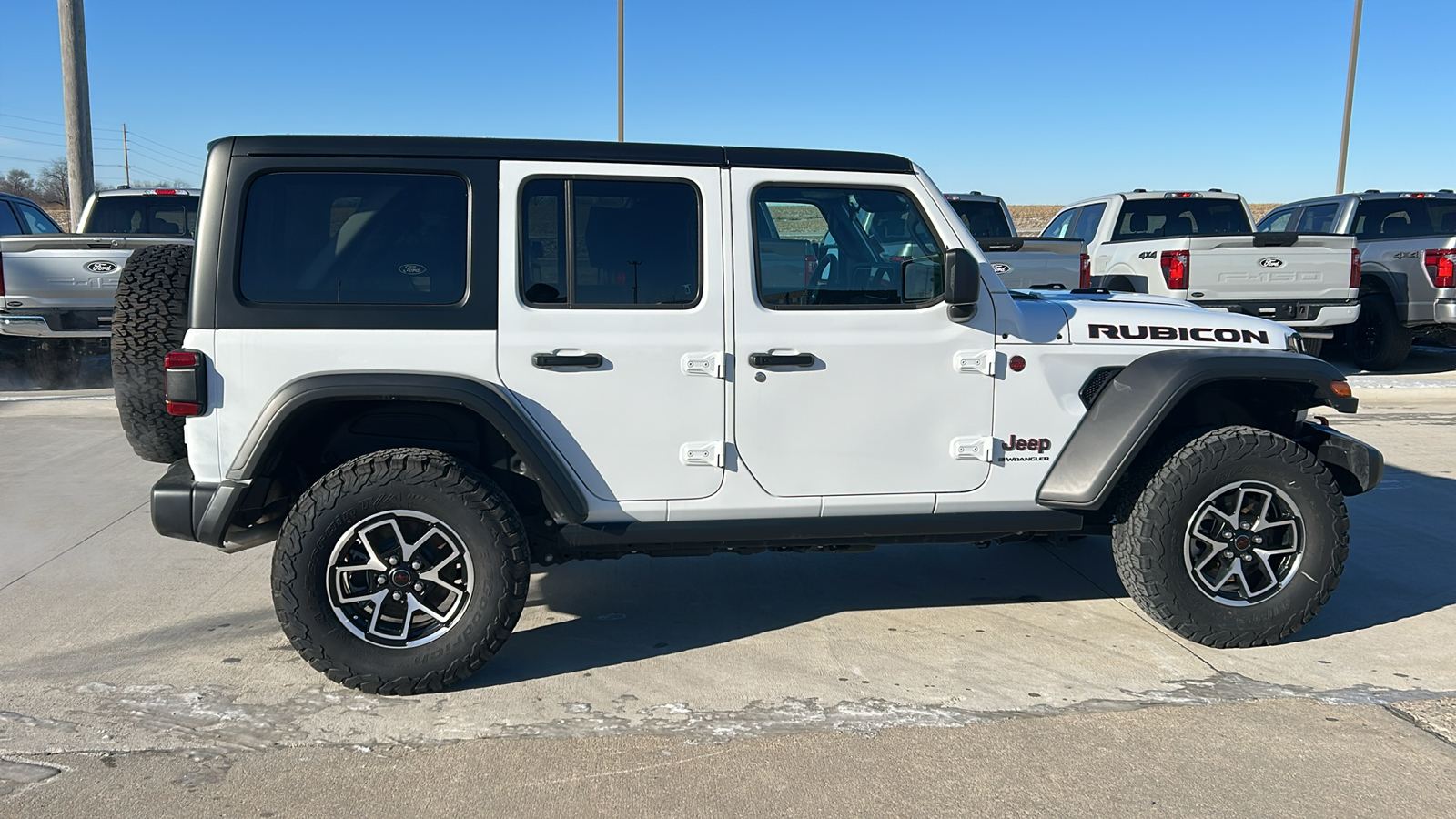 2024 Jeep Wrangler Rubicon 2