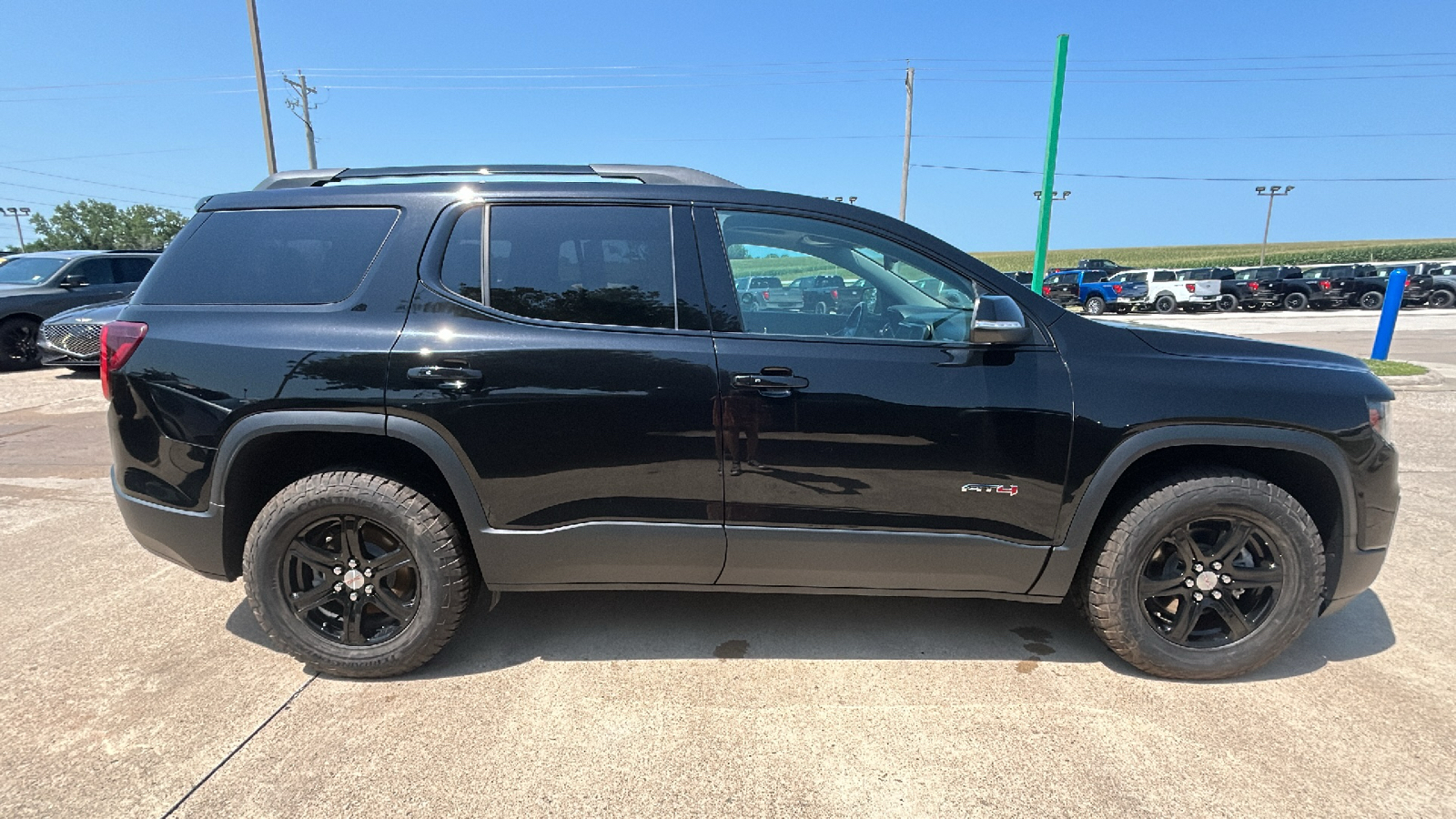 2021 GMC Acadia AT4 3