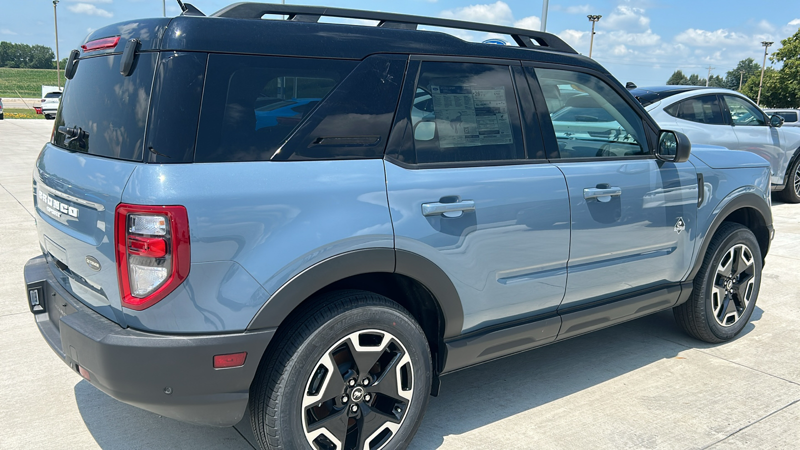 2024 Ford Bronco Sport Outer Banks 3