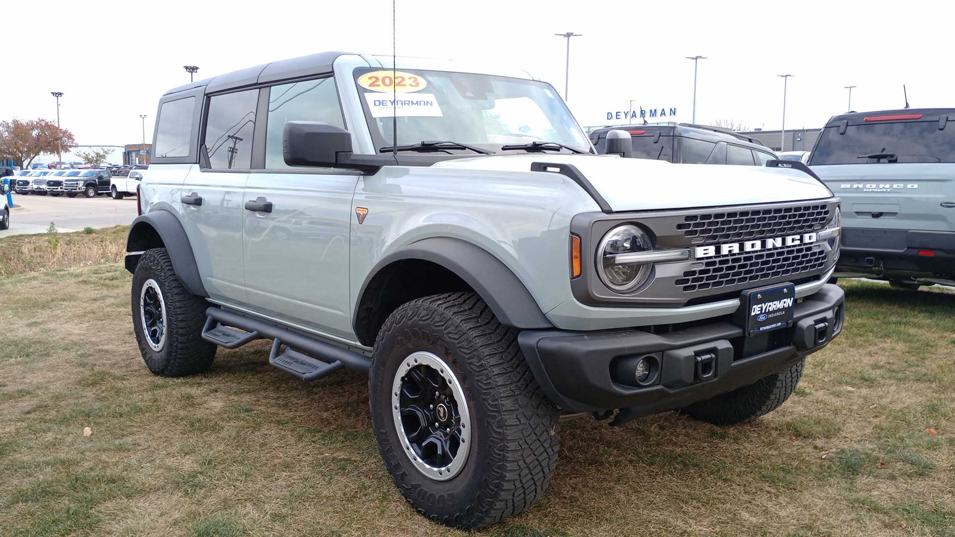 2023 Ford Bronco Badlands 1