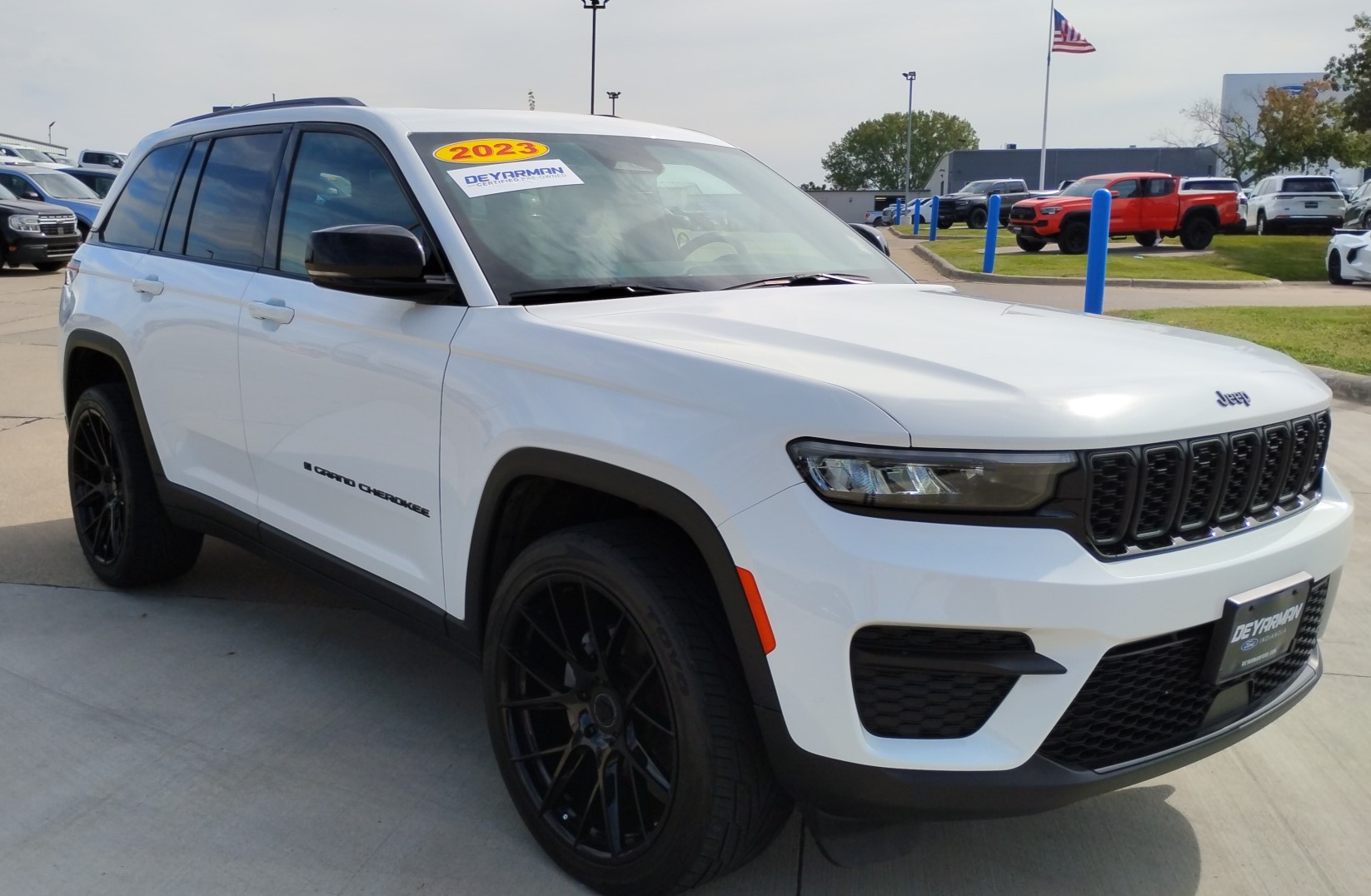 2023 Jeep Grand Cherokee Altitude 1