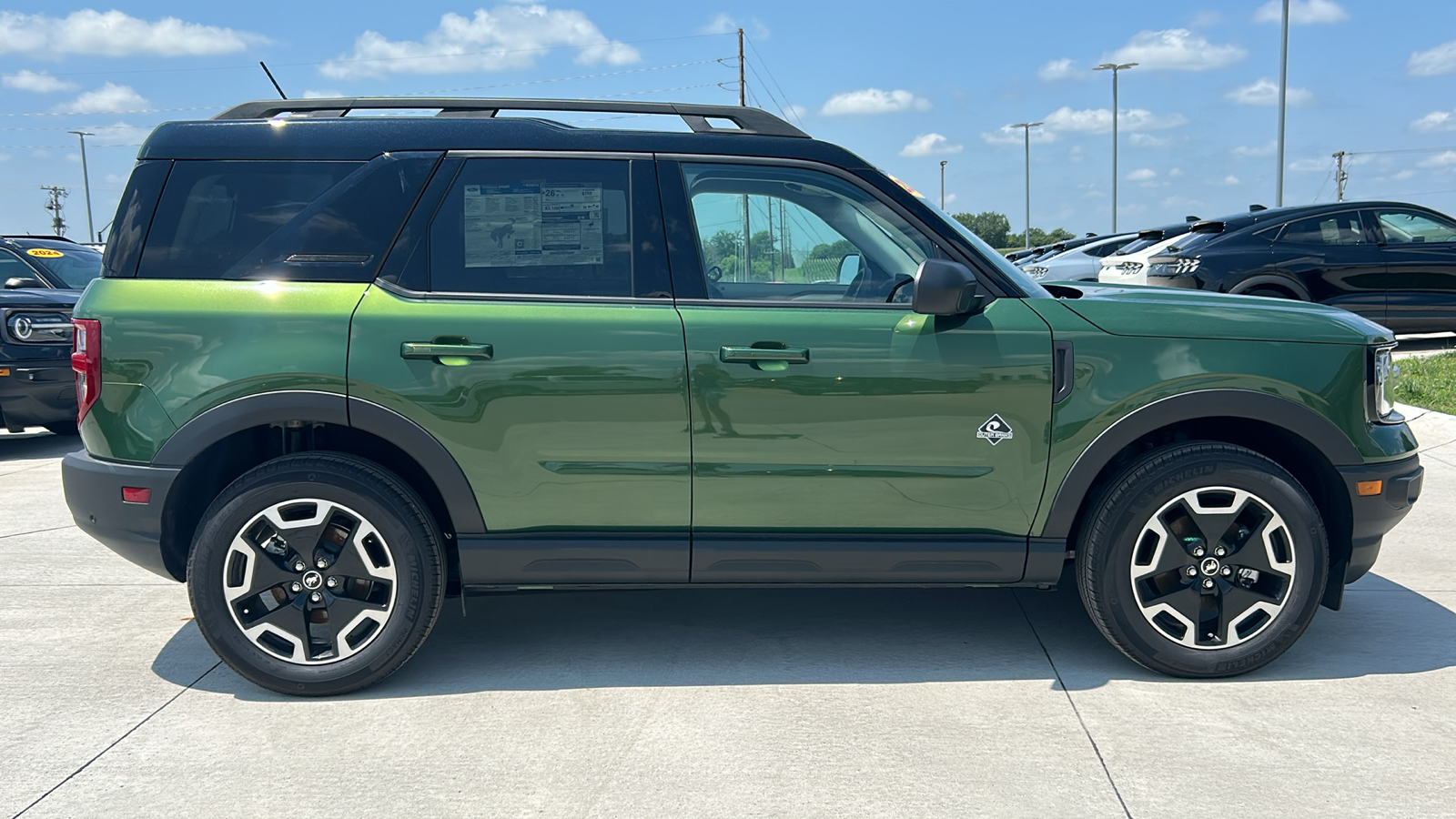 2024 Ford Bronco Sport Outer Banks 2