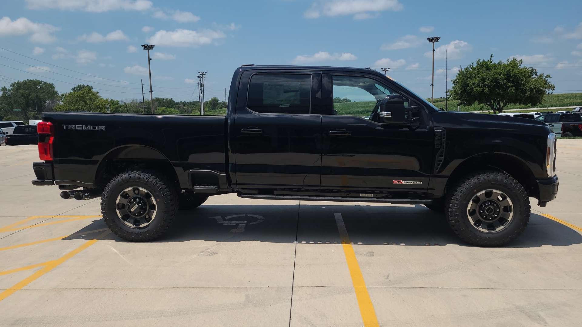 2024 Ford F-250SD Lariat 2