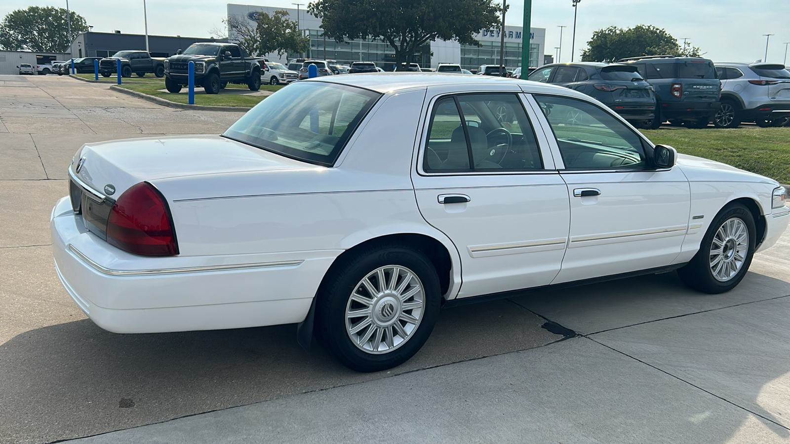 2010 Mercury Grand Marquis LS 3