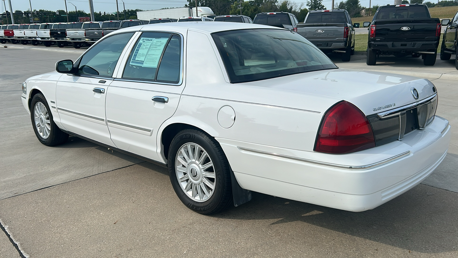 2010 Mercury Grand Marquis LS 5