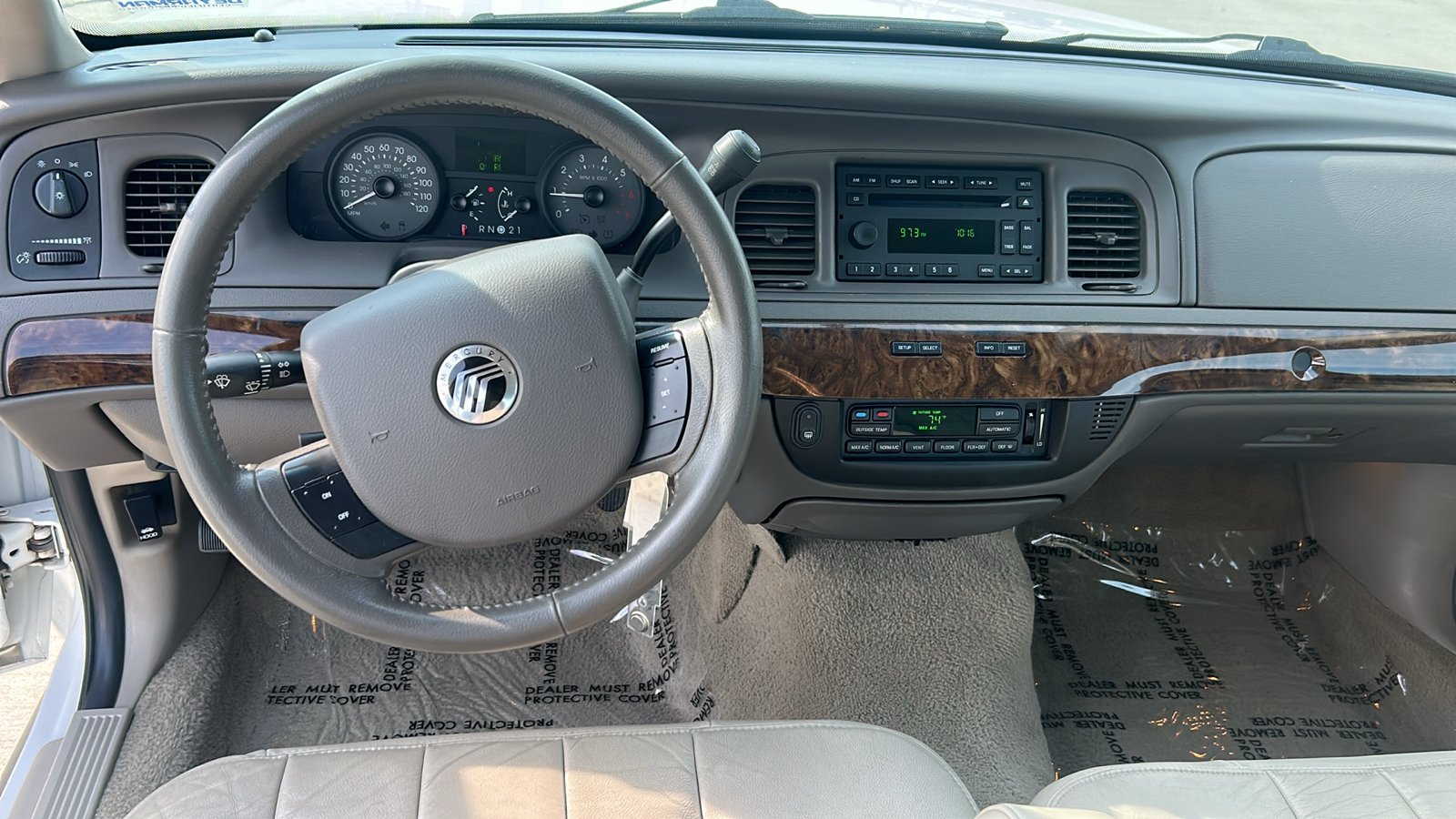 2010 Mercury Grand Marquis LS 21