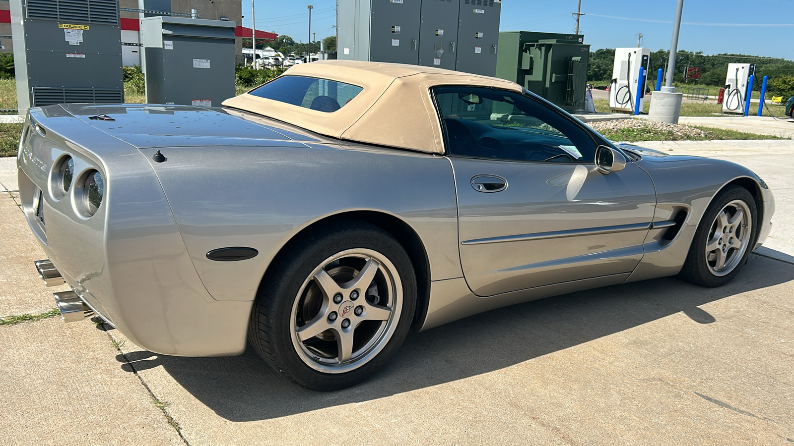 1999 Chevrolet Corvette Base 3