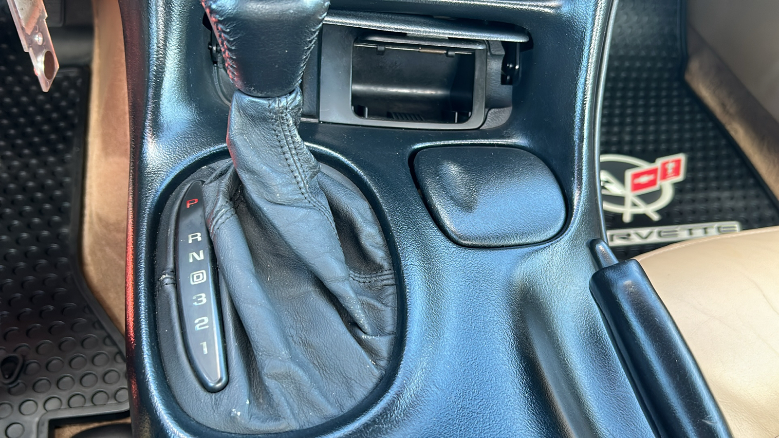 1999 Chevrolet Corvette Base 23