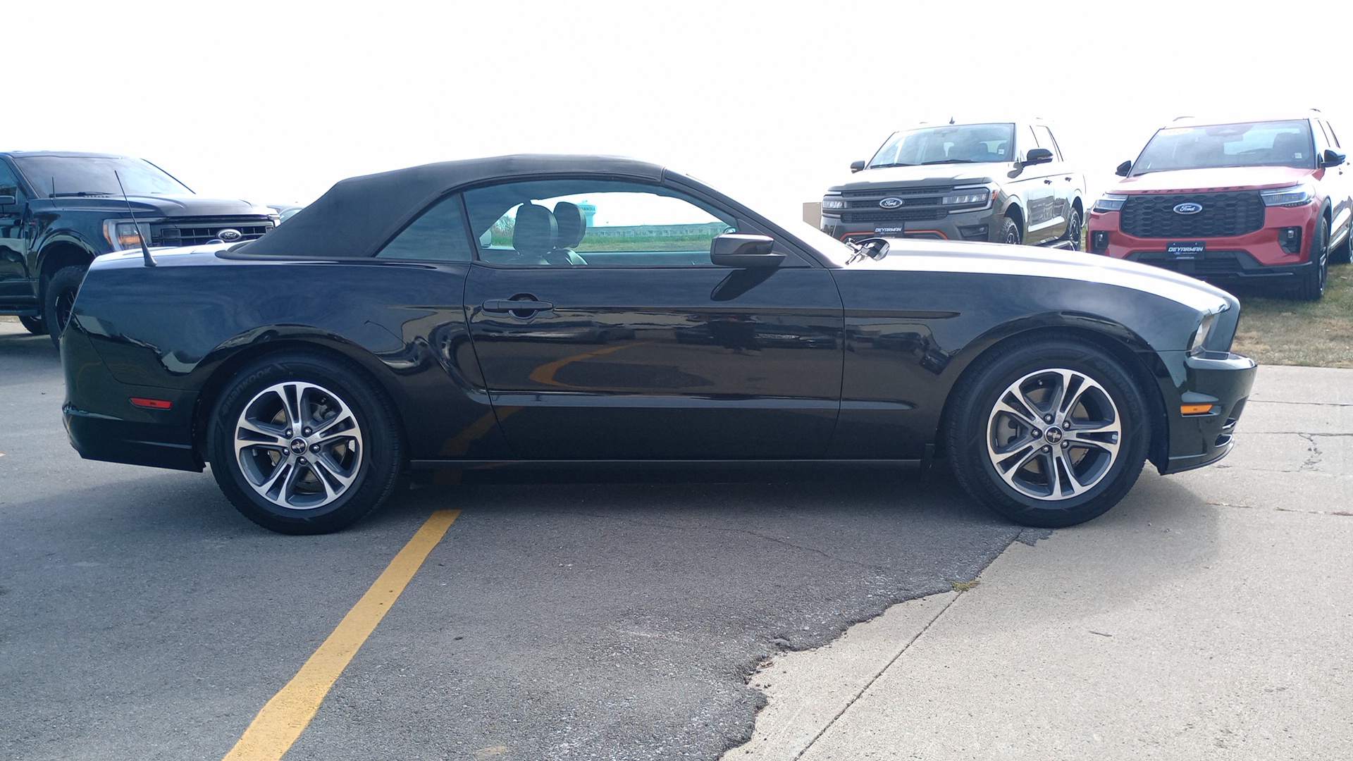 2014 Ford Mustang V6 2