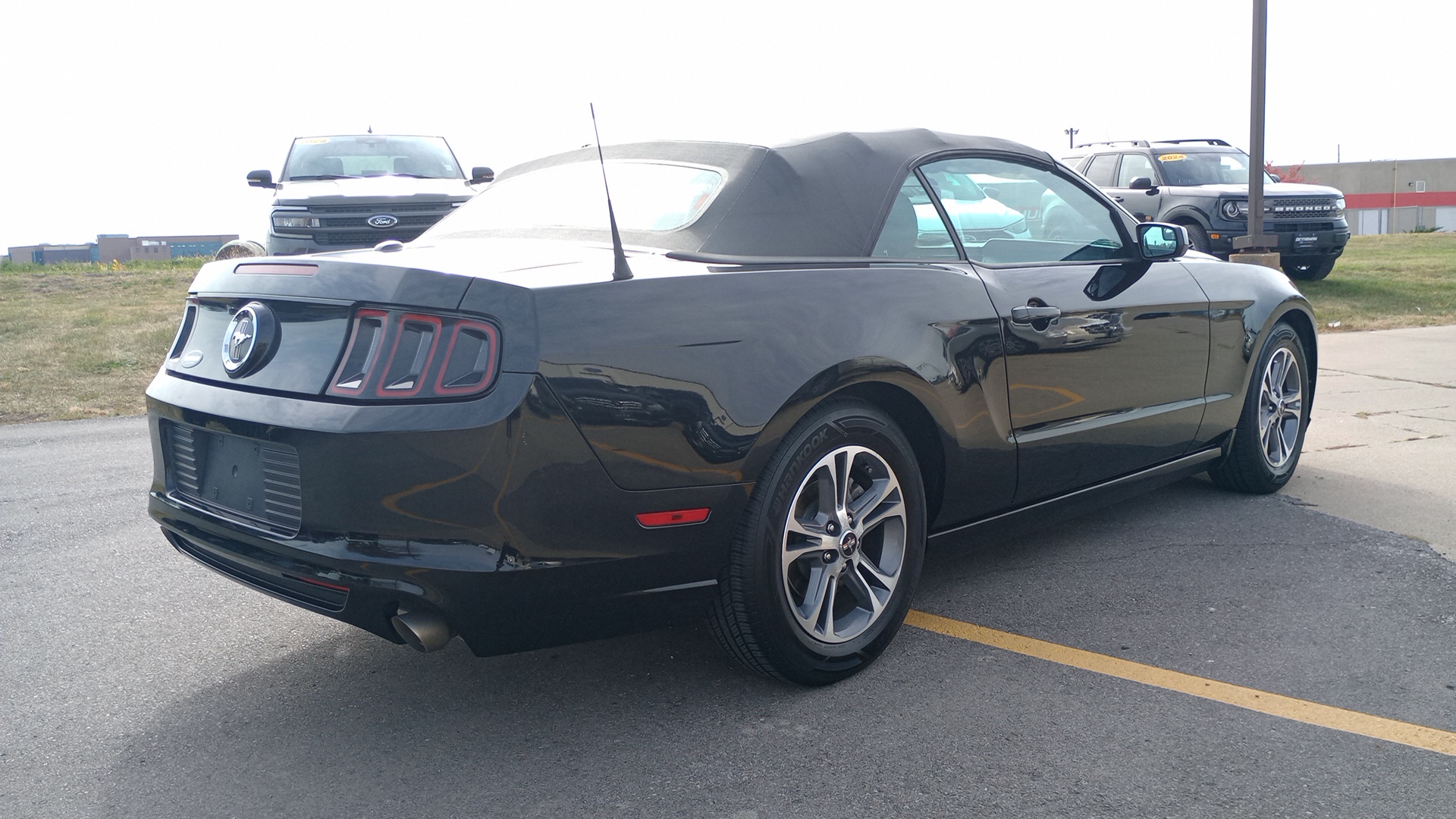 2014 Ford Mustang V6 3