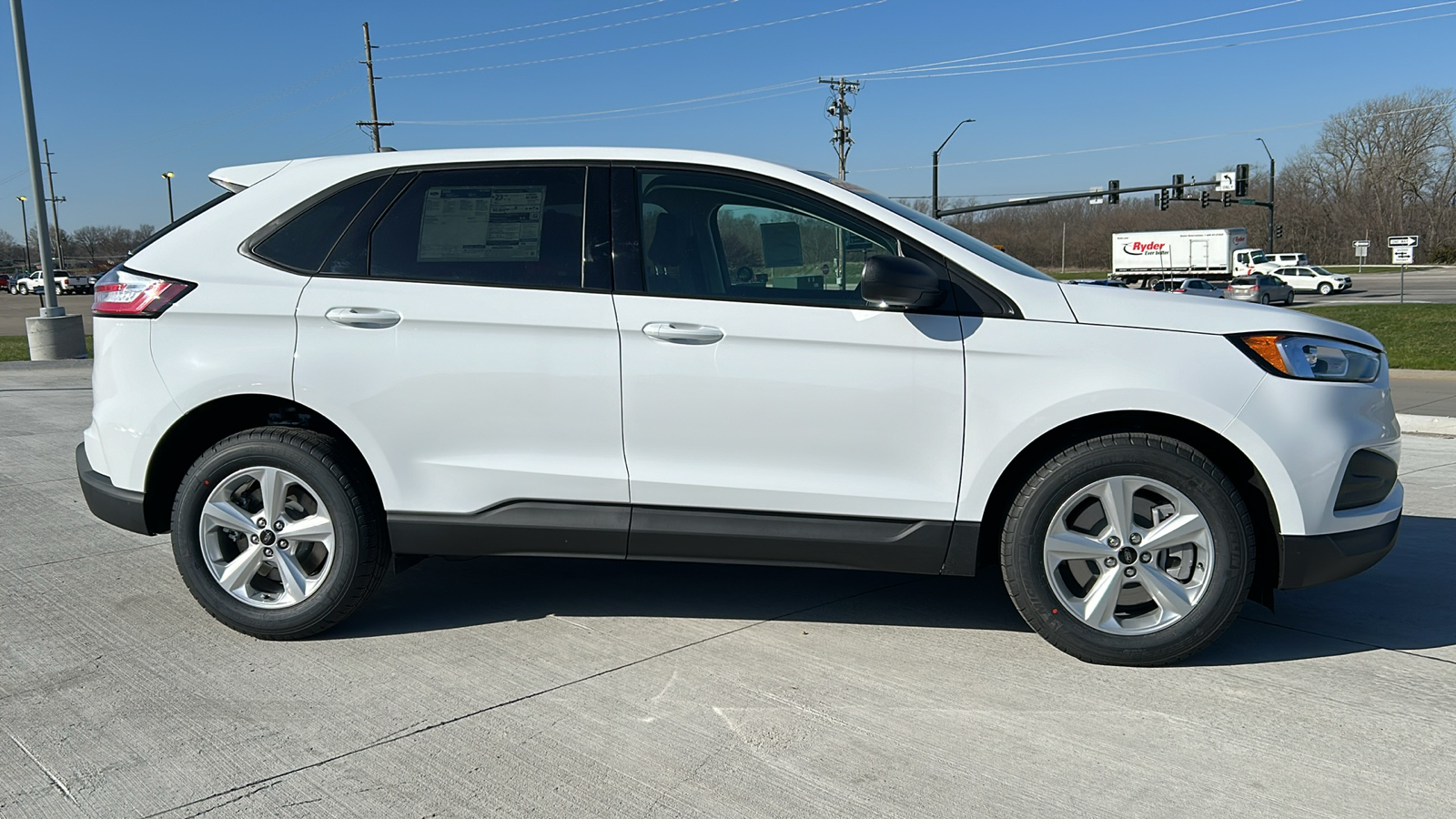 2024 Ford Edge SE 2