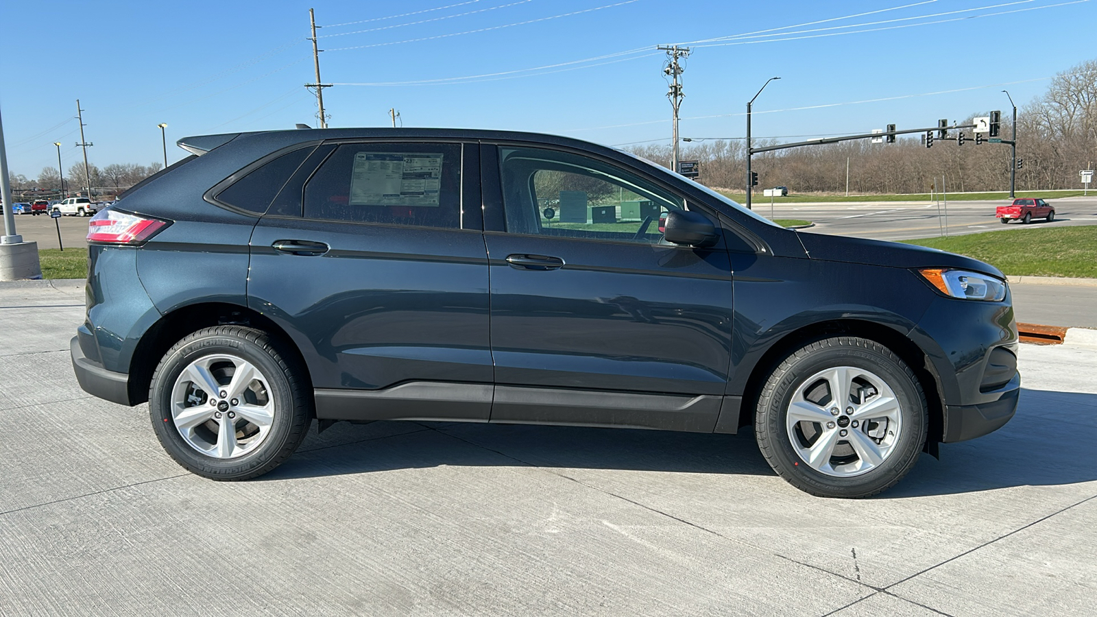 2024 Ford Edge SE 2