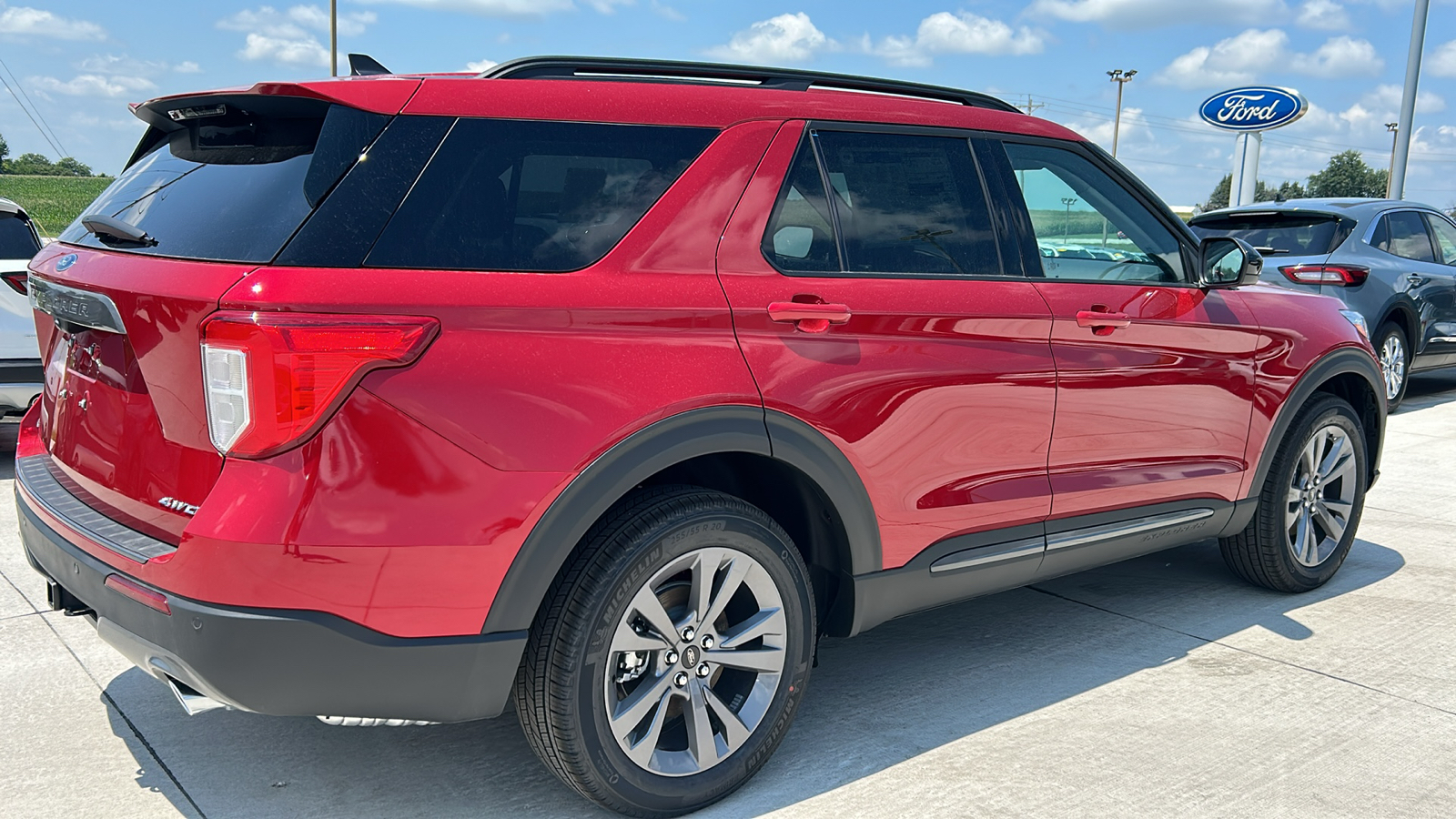 2024 Ford Explorer XLT 3