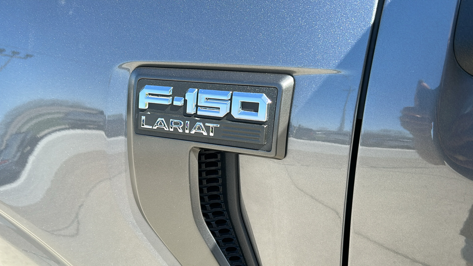 2023 Ford F-150 Lariat 10