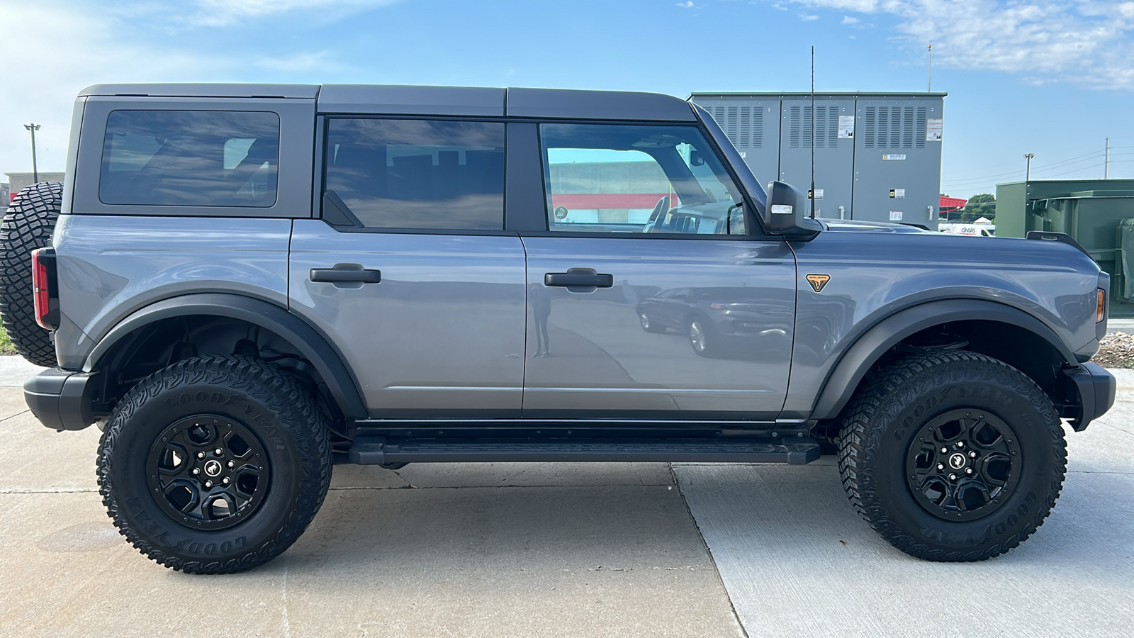 2023 Ford Bronco Badlands 2