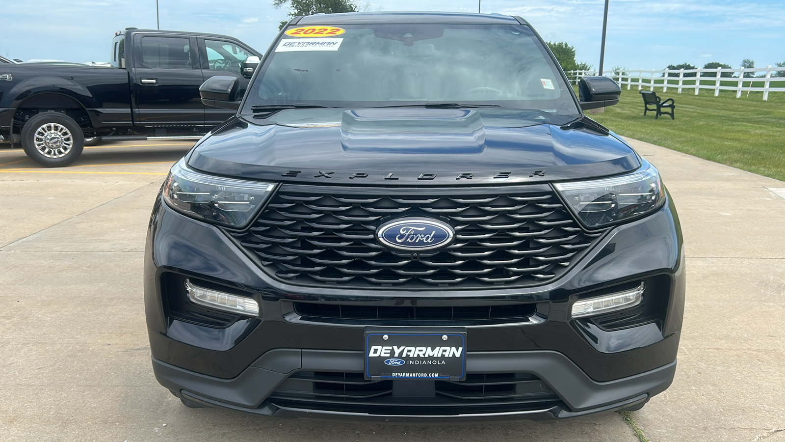 2022 Ford Explorer ST-Line 8