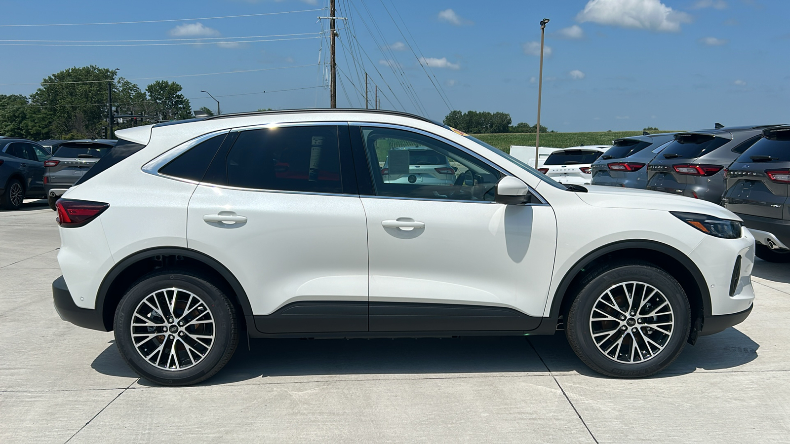 2024 Ford Escape Plug-In Hybrid 2