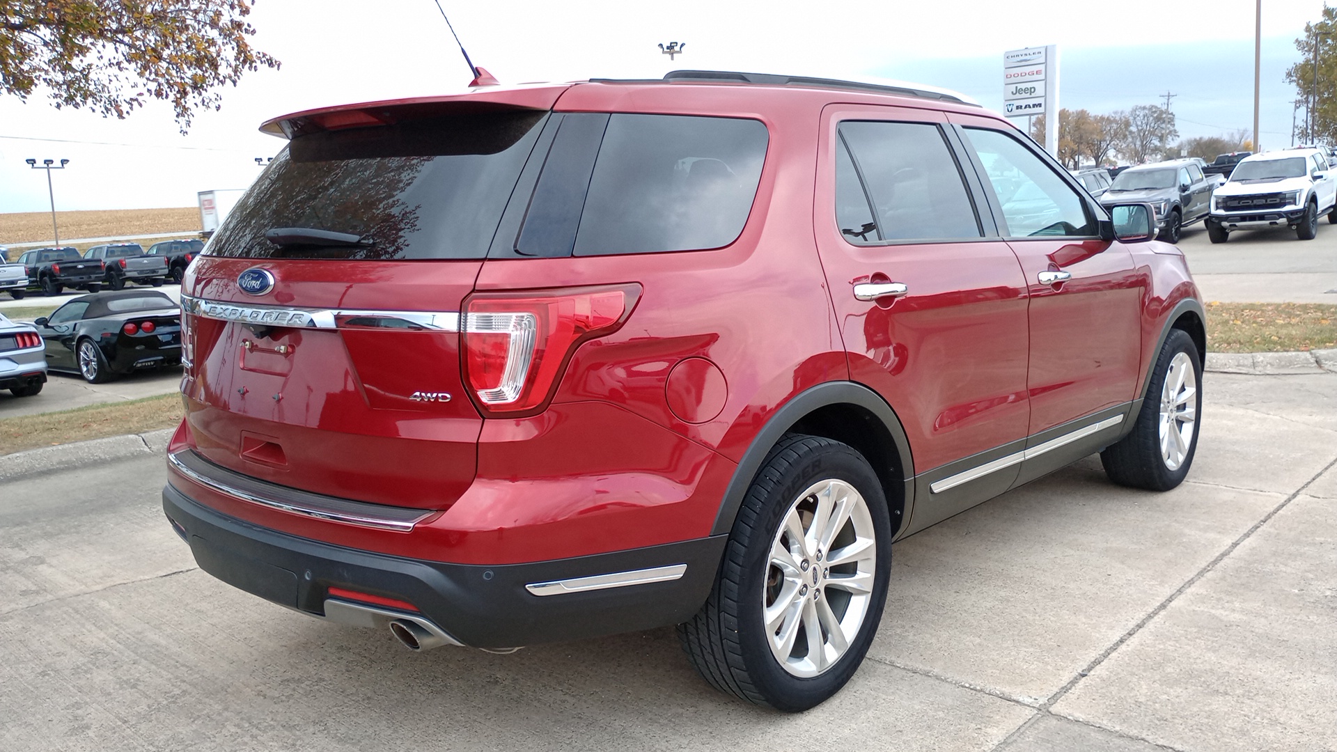 2019 Ford Explorer Limited 3