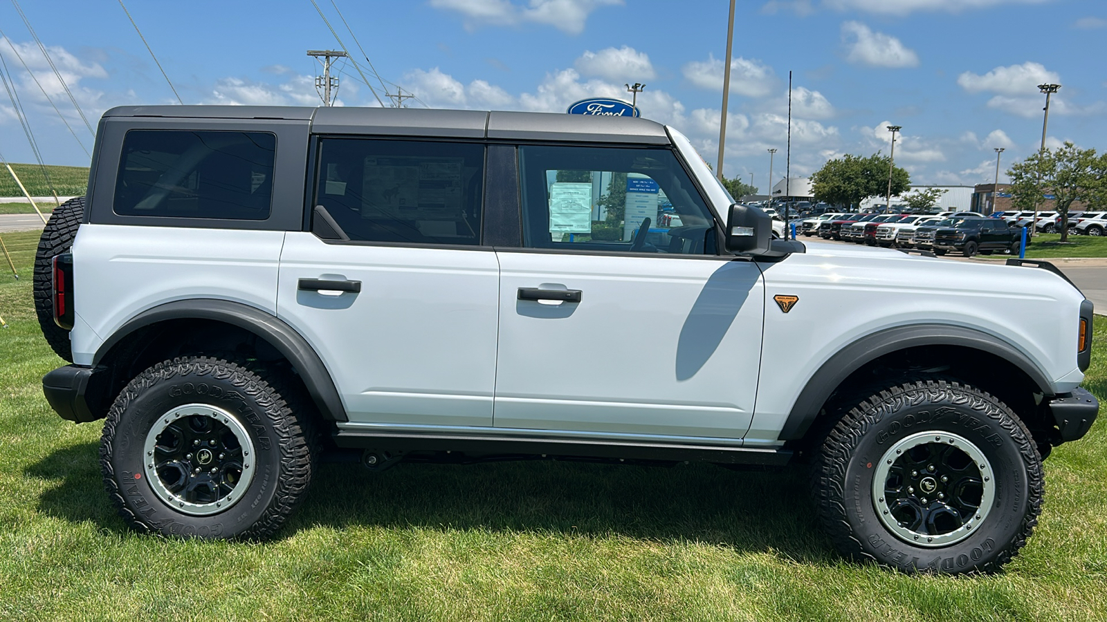 2024 Ford Bronco Badlands 2