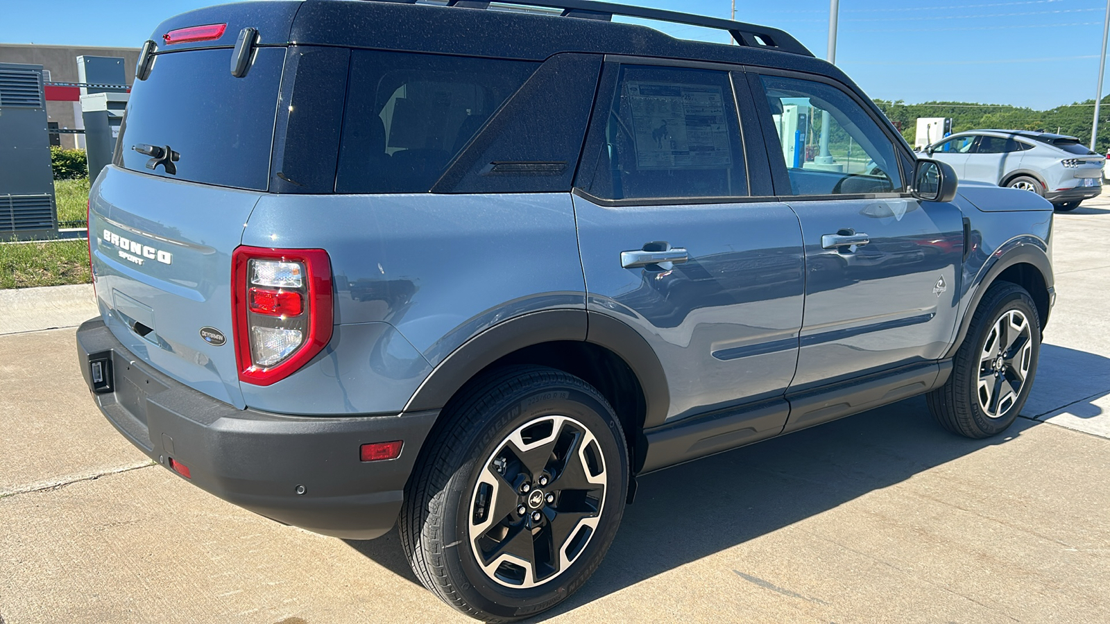 2024 Ford Bronco Sport Outer Banks 3