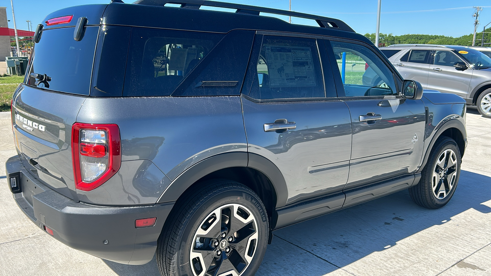 2024 Ford Bronco Sport Outer Banks 3